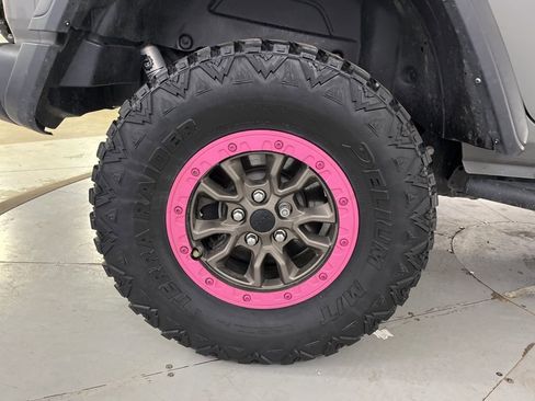 Used 2022 Jeep Wrangler Unlimited Rubicon w/ Cold Weather Group image 16