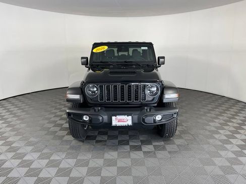 Used 2026 Jeep Gladiator Sport AWD/4WD image 2