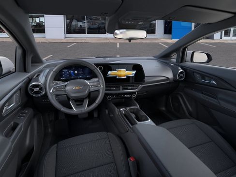 New 2026 Chevrolet Equinox EV LT image 25