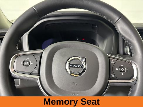 Used 2023 Volvo XC60 B5 Core w/ Climate Package AWD/4WD image 15