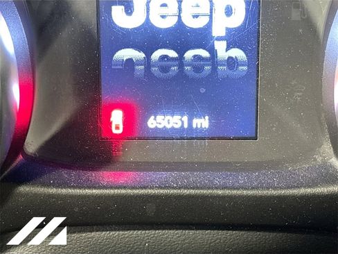 Used 2023 Jeep Gladiator Sport image 13