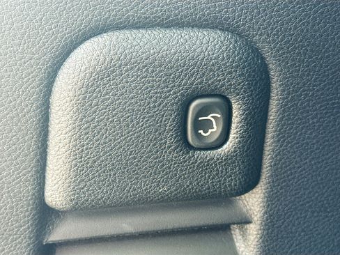 Used 2021 Jeep Grand Cherokee Laredo X RWD image 13
