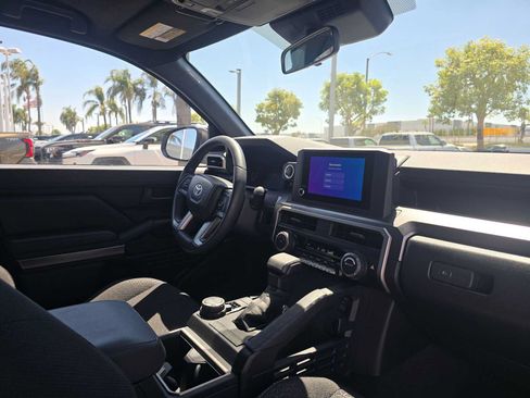 Certified 2026 Toyota 4Runner SR5 AWD/4WD image 11