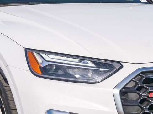 Used 2021 Audi SQ5 Premium w/ Convenience Package image 4