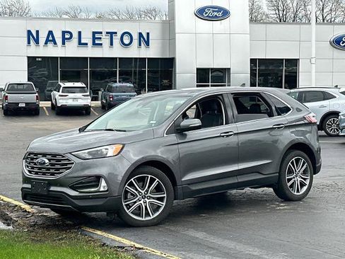 Certified 2022 Ford Edge Titanium image 2