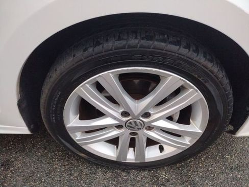Used 2017 Volkswagen Jetta SEL image 11