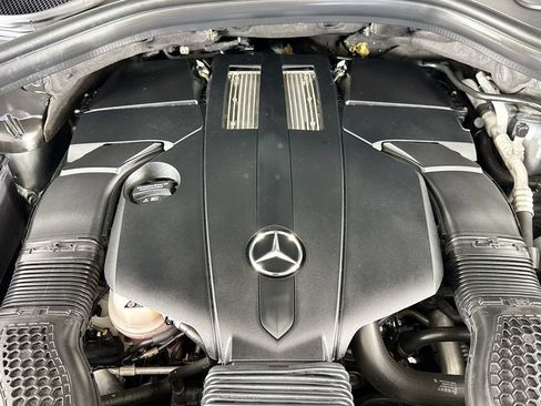 Used 2019 Mercedes-Benz GLS 450 4MATIC image 27