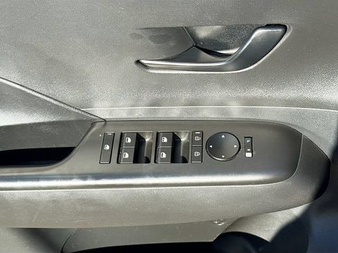 Used 2024 Hyundai Kona SEL FWD image 17