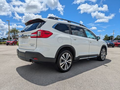 Used 2022 Subaru Ascent Limited w/ Technology Package AWD/4WD image 4