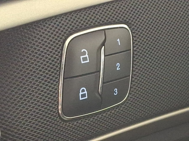 Used 2016 Ford Fusion SE w/ Equipment Group 202A FWD image 26