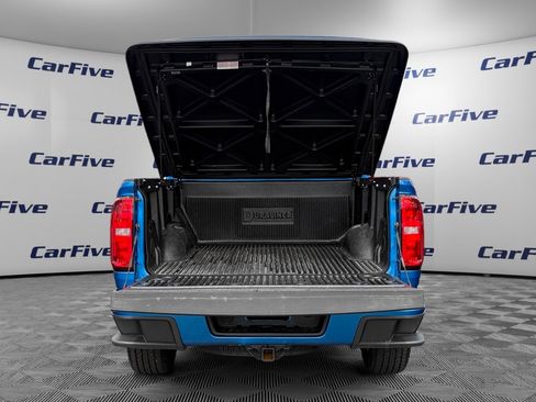 Used 2022 Chevrolet Colorado LT w/ LT Convenience Package AWD/4WD image 12