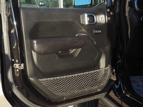 Used 2020 Jeep Gladiator Sport w/ Quick Order Package 24S image 10