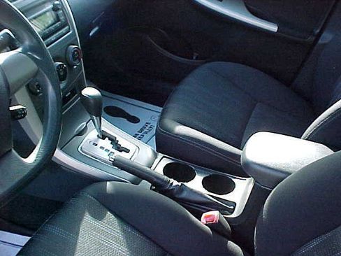 Used 2012 Toyota Corolla S image 16