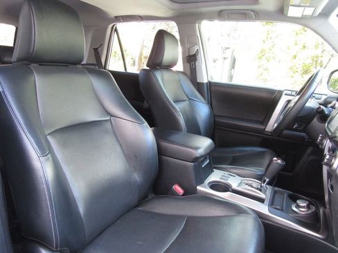 Used 2019 Toyota 4Runner Limited w/ Four Season Floor Mat Package image 19