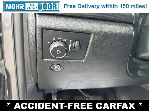 Used 2019 Jeep Grand Cherokee Laredo image 23