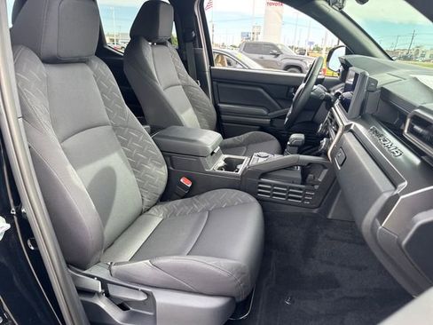 Used 2025 Toyota Tacoma SR5 RWD image 10