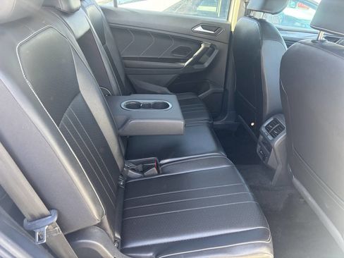 Used 2024 Volkswagen Tiguan SE image 47