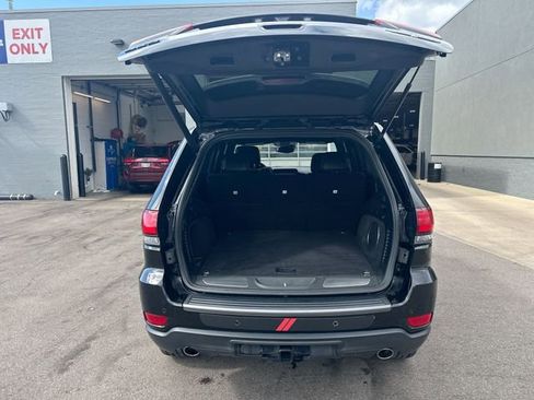 Used 2020 Jeep Grand Cherokee Trailhawk AWD/4WD image 26