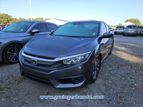 Used 2017 Honda Civic EX image 2