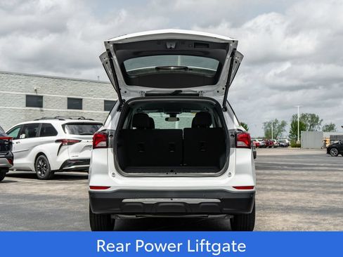 Used 2023 Chevrolet Equinox LT w/ Driver Convenience Package FWD image 10
