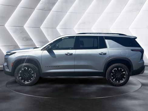 Certified 2025 Chevrolet Traverse Z71 AWD/4WD image 2