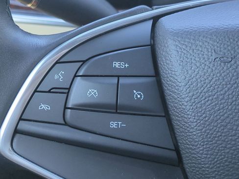 Used 2017 Cadillac XT5 Premium Luxury image 24