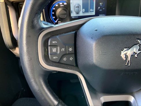 Used 2023 Ford Bronco Wildtrak image 24