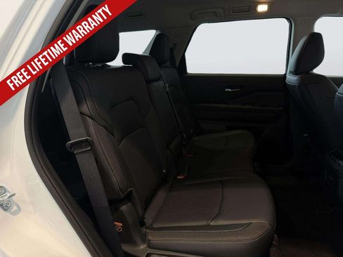 New 2026 Nissan Pathfinder SL AWD/4WD image 31