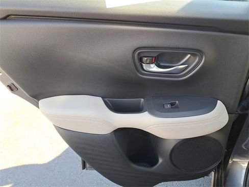 Certified 2024 Honda HR-V LX image 13