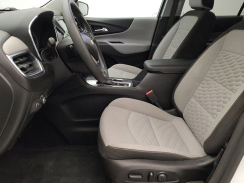 Used 2021 Chevrolet Equinox LS w/ LS Convenience Package image 17