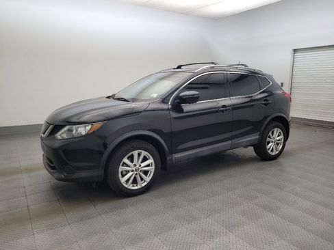 Used 2019 Nissan Rogue Sport SV FWD image 2
