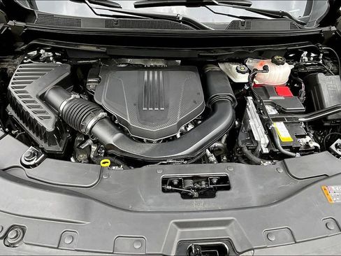 Used 2024 GMC Acadia Elevation image 13