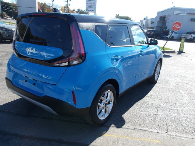 Used 2025 Kia Soul S FWD image 7