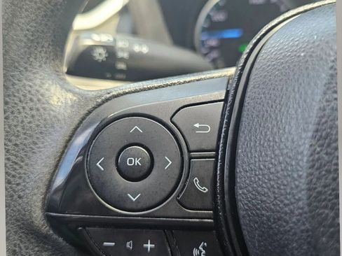 Used 2021 Toyota RAV4 LE AWD/4WD image 16