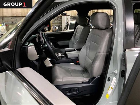 Certified 2025 Toyota Tundra Limited AWD/4WD image 8