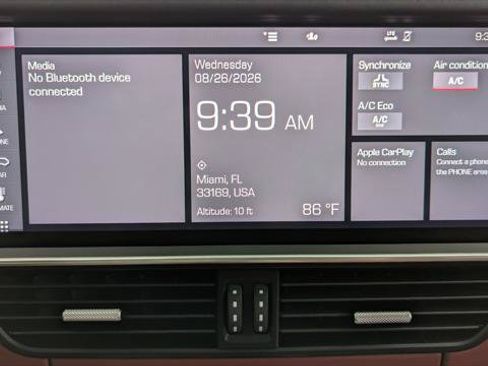 Used 2021 Porsche Cayenne Turbo AWD/4WD image 28