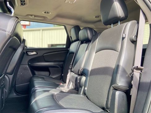Used 2017 Dodge Journey Crossroad FWD image 22