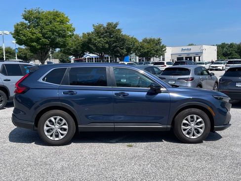 Certified 2025 Honda CR-V LX image 4