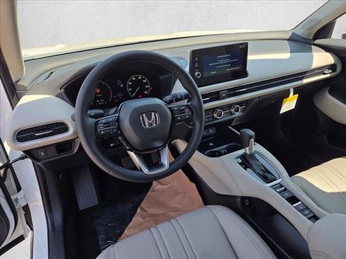 New 2027 Honda HR-V EX-L image 3