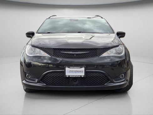 Used 2018 Chrysler Pacifica Touring-L Plus w/ Advanced Safetytec Group image 3