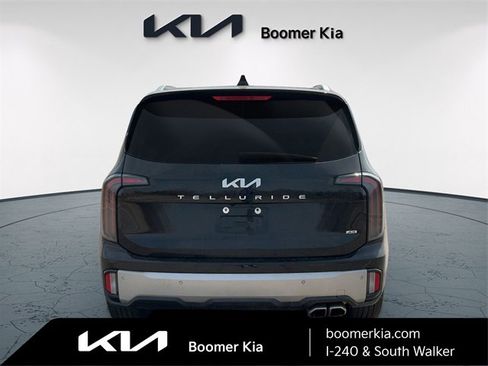 Used 2023 Kia Telluride EX w/ EX Captain's Chair Package image 6