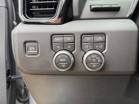 New 2026 GMC Sierra 2500 AT4 w/ AT4 Premium Plus Package AWD/4WD image 18
