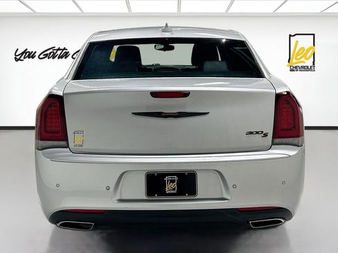 Used 2023 Chrysler 300 S image 6