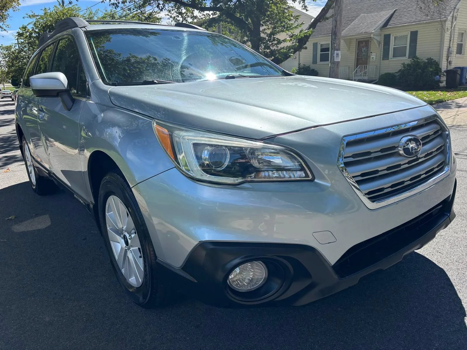Used 2015 Subaru Outback 2.5i Premium AWD/4WD image 8