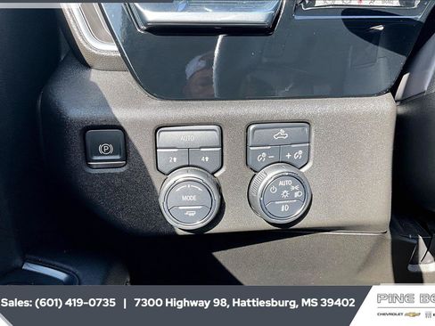 Used 2024 Chevrolet Silverado 1500 RST w/ Convenience Package II AWD/4WD image 23