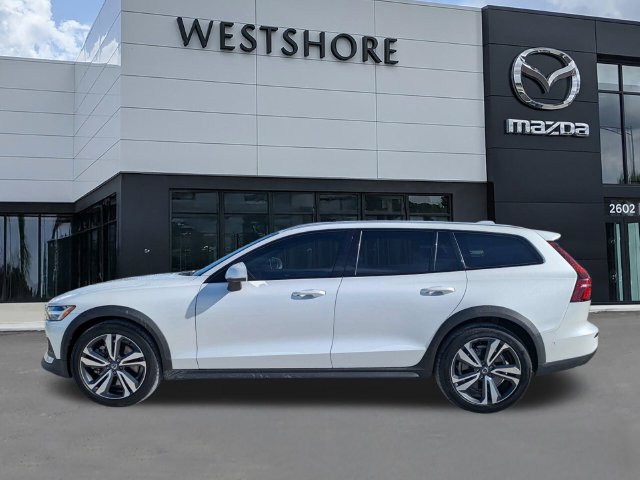 Used 2023 Volvo V60 B5 Cross Country Plus AWD/4WD image 6