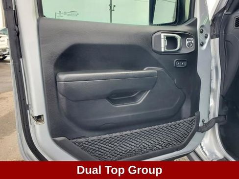 Used 2022 Jeep Wrangler Unlimited Rubicon w/ Xtreme Recon 35" Tire Package image 9