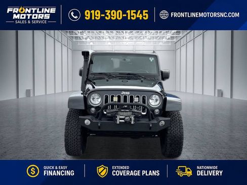 Used 2018 Jeep Wrangler Unlimited Sahara AWD/4WD image 4