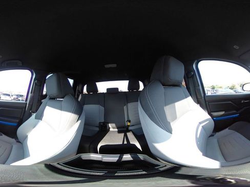 Used 2025 Toyota Tacoma TRD Off-Road image 40