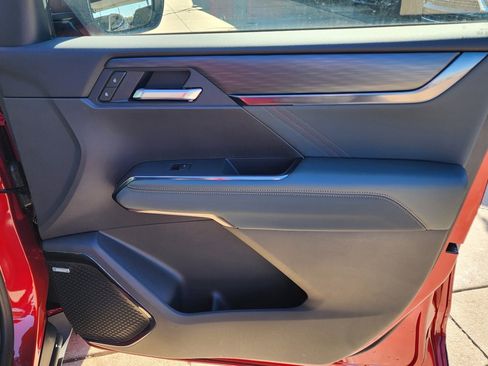 New 2026 GMC Acadia AT4 image 40